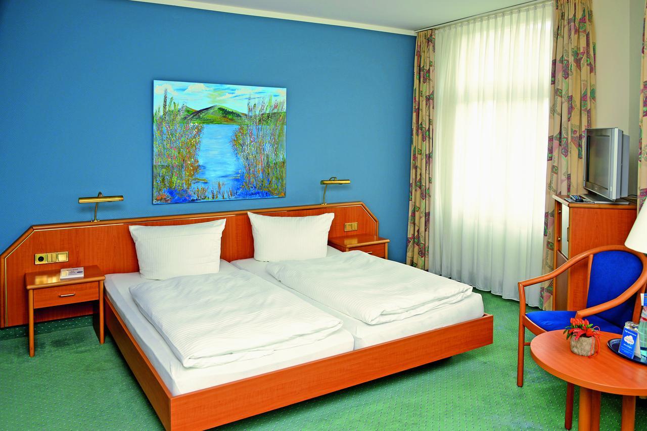 Hotel Kaiserhof Fürstenwalde Exteriör bild