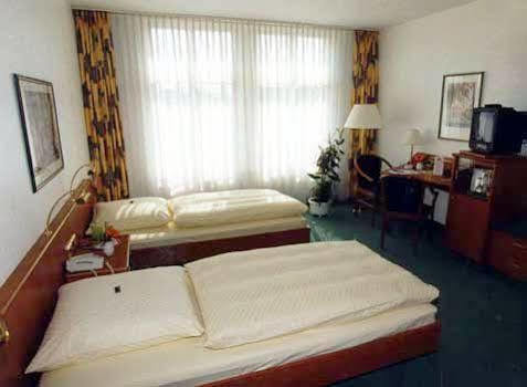 Hotel Kaiserhof Fürstenwalde Exteriör bild